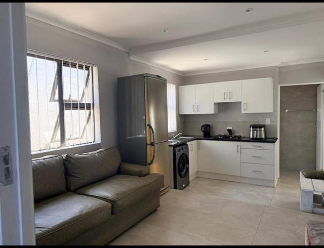 2 BEDROOM PROPERTY TO RENT IN BOSTON